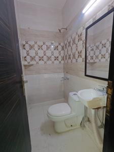 Bathroom Image of 1250 Sq.ft 2 BHK Builder Floor for rent in Sector 46 Gurgaon for Rs. 26500