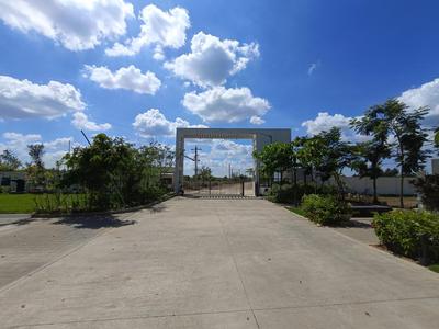 Image of 2700 Sq.ft Residential Plot / Land for sale in SIS Golden Gate, Chinna Irumbedu, Chennai for Rs. 8900000