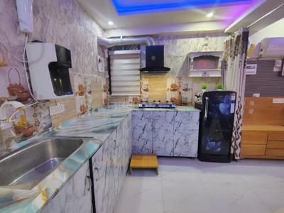 Kitchen Image of 450 Sq.ft 1 BHK Apartment / Flat for rent in Sector 73 Noida for Rs. 24000