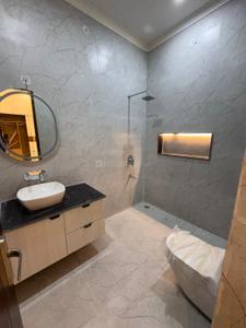 Bathroom Image of 4140 Sq.ft 5 BHK Villa for sale in Dehradun Residential Land, Sahastradhara Road Dehradun for Rs. 29500000