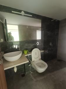 Bathroom Image of 1250 Sq.ft 3 BHK Apartment / Flat for sale in Dadar East Mumbai for Rs. 52500000