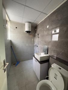 Bathroom Image of 1240 Sq.ft 2.5 BHK Apartment / Flat for rent in SBP City Of Dreams, Kharar Mohali for Rs. 28000