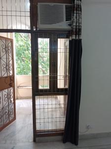 Bedroom Image of 1000 Sq.ft 2 BHK Independent House for rent in Lajpat Nagar New Delhi for Rs. 50000