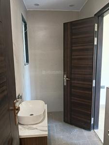 Bathroom Image of 1350 Sq.ft 3 BHK Apartment / Flat for rent in Janakpuri New Delhi for Rs. 70000