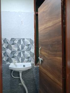 Common Bathroom Image of 1050 Sq.ft 2 BHK Apartment / Flat for sale in Sector 49 Noida for Rs. 4300000