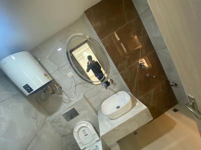 Bathroom Image of 2240 Sq.ft 3 BHK Apartment / Flat for rent in Vikram Golf View Condos, Sector 19 Dwarka New Delhi for Rs. 47000