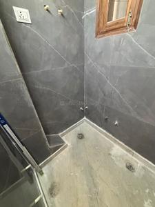 Bathroom Image of 1000 Sq.ft 3 BHK Builder Floor for rent in Sector 24 Rohini New Delhi for Rs. 21000