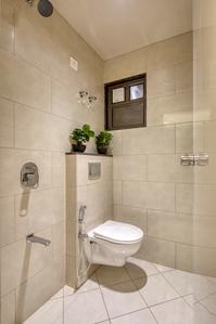Bathroom Image of 1750 Sq.ft 3 BHK Apartment / Flat for sale in Serene Sparkles, South Bopal Ahmedabad for Rs. 8500000