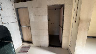 Bathroom Image of 269 Sq.ft 1 RK Independent House for rent in Kopar Khairane Navi Mumbai for Rs. 16500