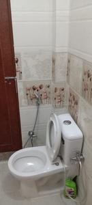 Bathroom Image of 2000 Sq.ft 4 BHK Independent House for sale in UPAVP Vrindavan Yojna, Roberts Lines Lucknow for Rs. 9000000