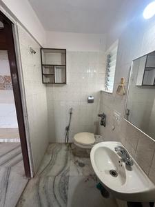 Bathroom Image of 1500 Sq.ft 3 BHK Apartment / Flat for rent in Andheri West Mumbai for Rs. 100000