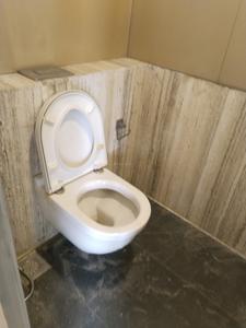 Common Bathroom Image of 4500 Sq.ft 6 BHK Apartment / Flat for sale in Meethi Hill Crest Apartment, Bandra West Mumbai for Rs. 270000000