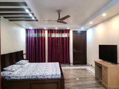 Bedroom Image of 4950 Sq.ft 4 BHK Apartment / Flat for sale in Parnami Associates Builder, Punjabi Bagh New Delhi for Rs. 65000000