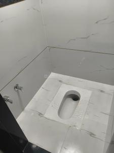 Bathroom Image of 560 Sq.ft 1 BHK Independent House for rent in Kathora Amravati for Rs. 8500