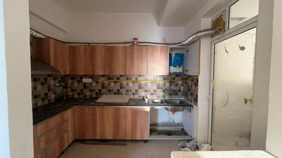 Kitchen Image of 910 Sq.ft 2.5 BHK Apartment / Flat for sale in Prateek Grand City, Siddharth Vihar Ghaziabad for Rs. 10700000