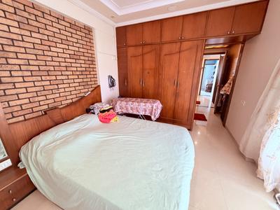 Bedroom Image of 1300 Sq.ft 3 BHK Apartment / Flat for sale in Borivali West Mumbai for Rs. 30000000