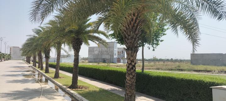 Signature Park Main Image 1