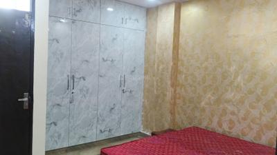 Bedroom Image of 1100 Sq.ft 3 BHK Builder Floor for rent in Ramesh Nagar New Delhi for Rs. 38000