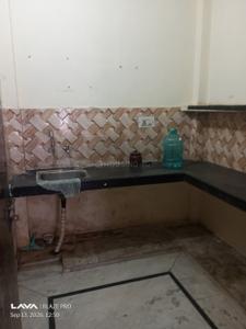 Kitchen Image of 1600 Sq.ft 3 BHK Builder Floor for rent in Bakshi Ka Talab Lucknow for Rs. 14000