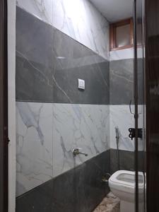 Common Bathroom Image of 650 Sq.ft 1 BHK Apartment / Flat for sale in Sector 104 Noida for Rs. 2925000