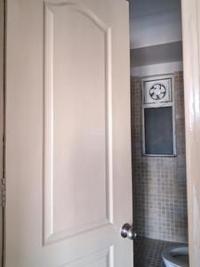 Common Bathroom Image of 1410 Sq.ft 3 BHK Apartment / Flat for sale in Paras Tierea, Sector 137 Noida for Rs. 12500000