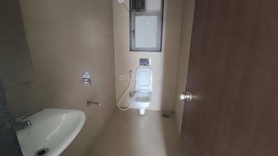 Image of 700 Sq.ft 2 BHK Apartment / Flat for rent in Runwal Eirene, Thane West, Thane for Rs. 33000