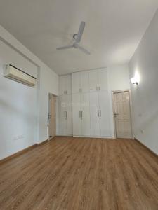 Bedroom Image of 3600 Sq.ft 4.5 BHK Builder Floor for rent in Emaar Emerald Hill, Sector 65 Gurgaon for Rs. 74000