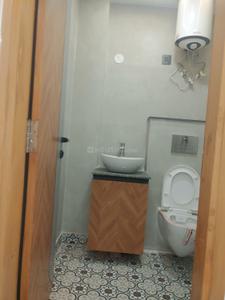 Bathroom Image of 1000 Sq.ft 2 BHK Independent House for rent in Kalkaji New Delhi for Rs. 43000