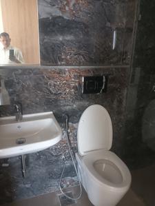 Bathroom Image of 900 Sq.ft 2 BHK Apartment / Flat for rent in Ruparel Ariana, Wadala Mumbai for Rs. 125000