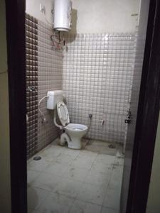 Bathroom Image of 1268 Sq.ft 2 BHK Apartment / Flat for rent in Pushpanjali Construction Pushpanjali Puram, Tajganj Agra for Rs. 9500
