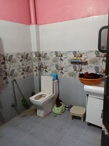 Bathroom Image of 950 Sq.ft 3 BHK Independent House for sale in Aminabad Lucknow for Rs. 7000000