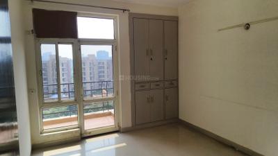 Bedroom Image of 1600 Sq.ft 3 BHK Apartment / Flat for rent in Grand Omaxe, Sector 93B Noida for Rs. 45000