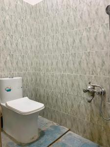 Bathroom Image of 1200 Sq.ft 2 BHK Builder Floor for rent in HBR Layout Bengaluru for Rs. 30000