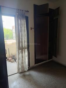 Bedroom Image of 900 Sq.ft 2 BHK Apartment / Flat for sale in Saraswati Kunj, Patparganj New Delhi for Rs. 14000000