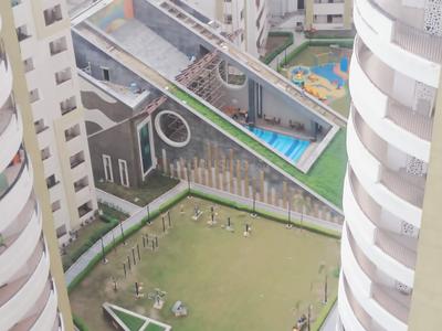 Balcony Image of 3300 Sq.ft 3 BHK Apartment / Flat for rent in Parx Laureate, Sector 108 Noida for Rs. 85000