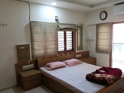 Bedroom Image of 2250 Sq.ft 3 BHK Apartment / Flat for sale in Satellite Ahmedabad for Rs. 11100000