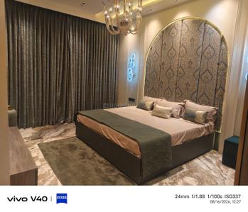 Bedroom Image of 1100 Sq.ft 2 BHK Apartment / Flat for sale in Claremont, Goregaon East Mumbai for Rs. 22000000