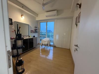 Bedroom Image of 2300 Sq.ft 3.5 BHK Apartment / Flat for rent in DLF One Midtown, Karampura New Delhi for Rs. 99900