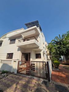 Image of 2900 Sq.ft 3 BHK Duplex for rent in New Alkapuri, Vadodara for Rs. 35000