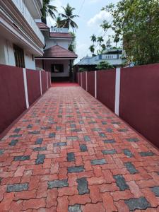 Image of 2000 Sq.ft 3 BHK Independent House for rent in Kalamassery, Kochi for Rs. 30000