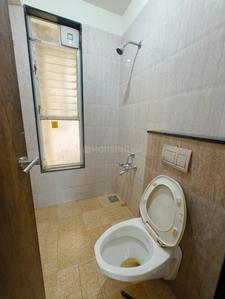Bathroom Image of 1600 Sq.ft 3 BHK Apartment / Flat for rent in Samnani Ishawar Prestige, Anandvalli Nashik for Rs. 40000