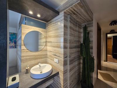 Image of 2800 Sq.ft 3 BHK Apartment / Flat for rent in Arayidathupalam, Kozhikode for Rs. 100000
