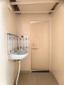 Bathroom Image of 650 Sq.ft 1 BHK Apartment / Flat for rent in Garmal Pune for Rs. 12500