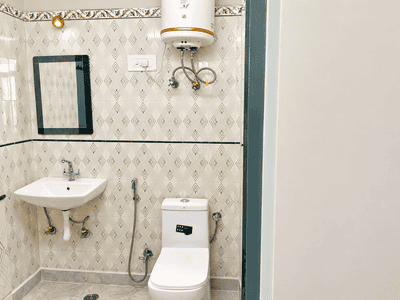 Image of 1350 Sq.ft 2 BHK Apartment / Flat for rent in Shalimar Apartments, Masjid Moth Village, New Delhi for Rs. 40000