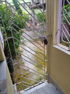 Balcony Image of 600 Sq.ft 2 BHK Independent House for rent in Behala Kolkata for Rs. 10000