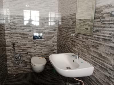 Bathroom Image of 3500 Sq.ft 4 BHK Villa for rent in Thudiyalur Coimbatore for Rs. 60000