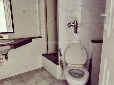 Bathroom Image of 1470 Sq.ft 3 BHK Apartment / Flat for sale in Hiranandani Sovereign, Powai Mumbai for Rs. 51000000
