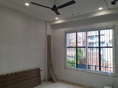 Bedroom Image of 1800 Sq.ft 3 BHK Builder Floor for sale in Paschim Vihar New Delhi for Rs. 40000000