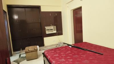 Bedroom Image of 1400 Sq.ft 3 BHK Apartment / Flat for rent in Eldeco Golf View Apartments, Omega IV Greater Noida for Rs. 30000