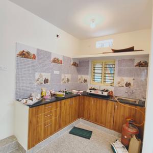Kitchen Image of 1210 Sq.ft 2 BHK Builder Floor for rent in Kasturi Nagar Bengaluru for Rs. 30000